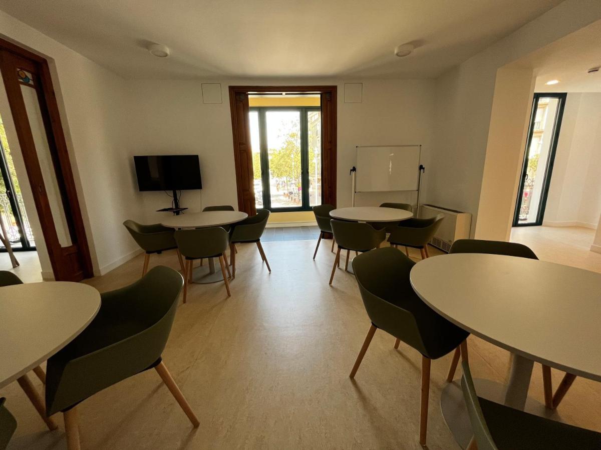 Cal Maco Alberg I Centre De Visitants Igualada ภายนอก รูปภาพ